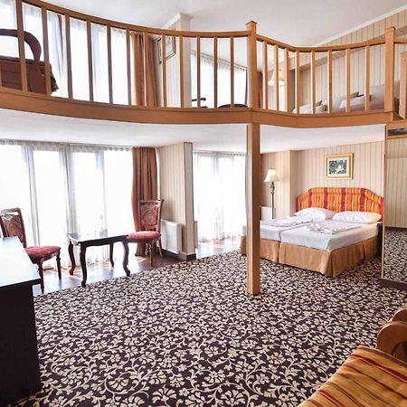 Shirak Hotel Єреван Екстер'єр фото