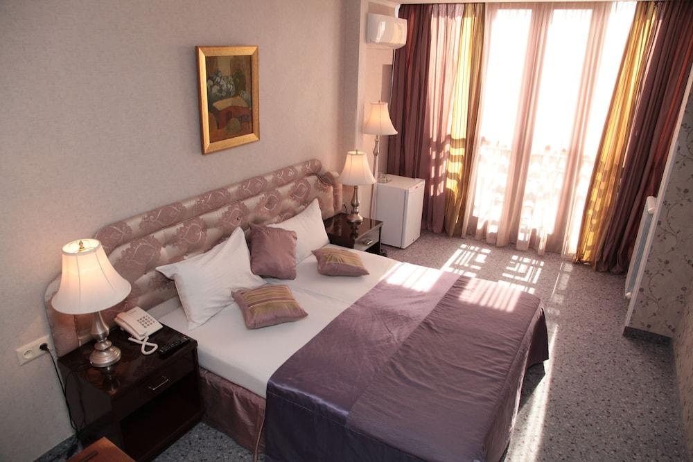 Shirak Hotel Єреван Екстер'єр фото