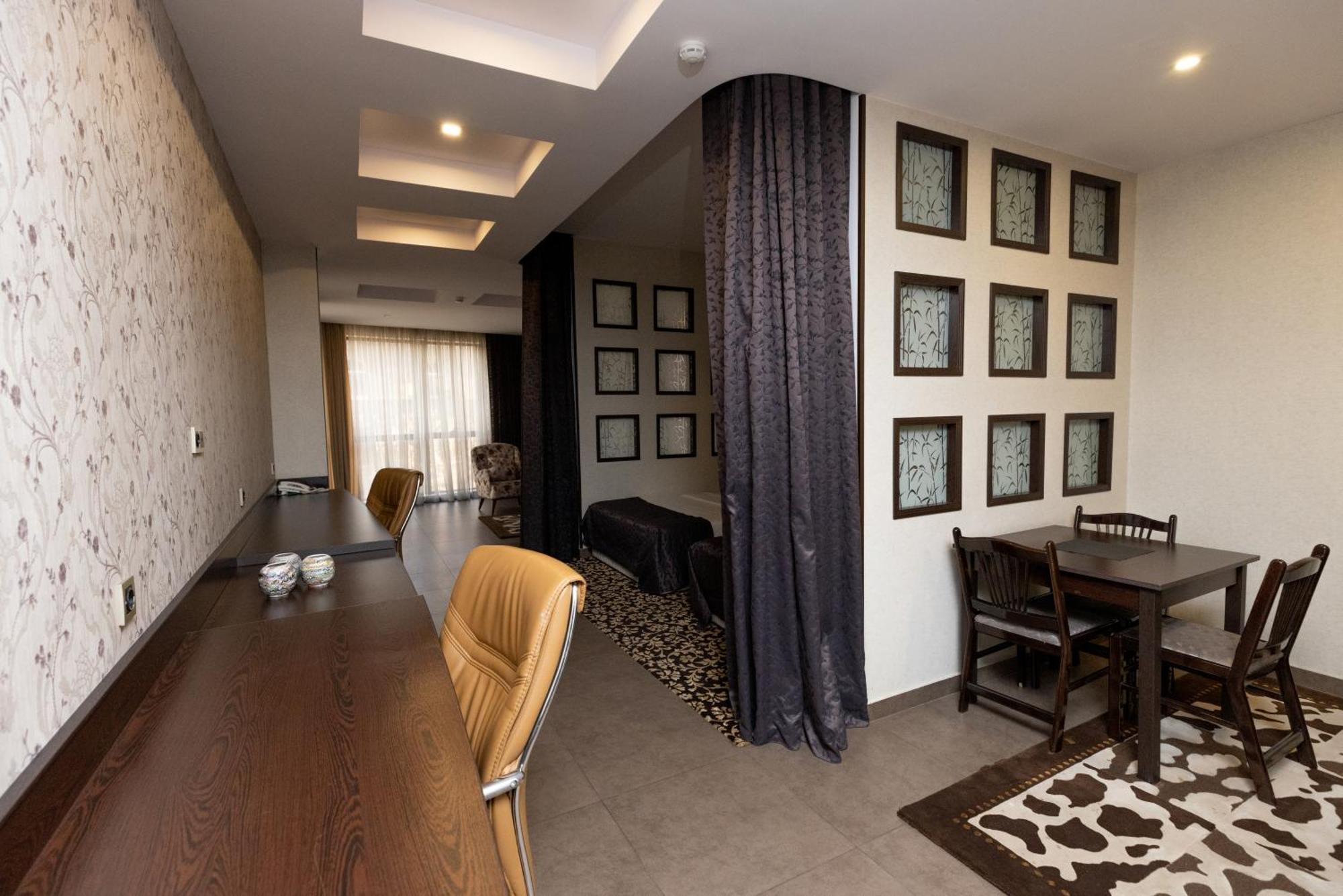 Shirak Hotel Єреван Екстер'єр фото
