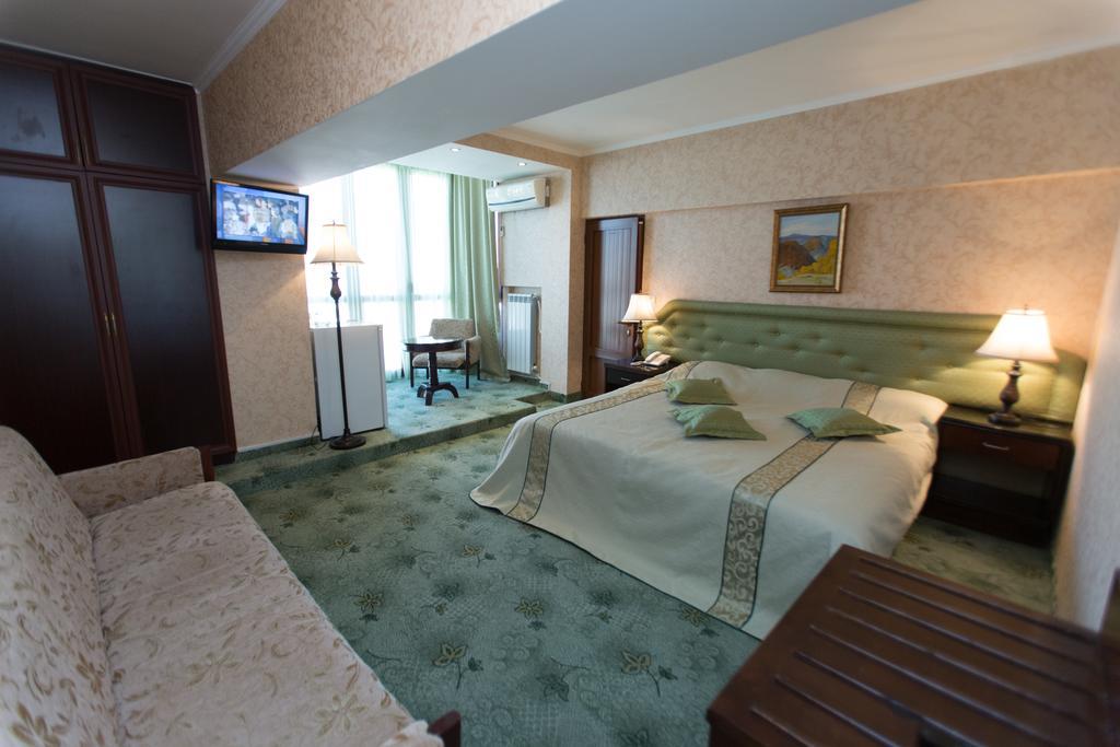Shirak Hotel Єреван Номер фото
