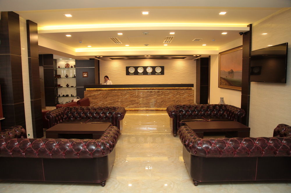 Shirak Hotel Єреван Екстер'єр фото