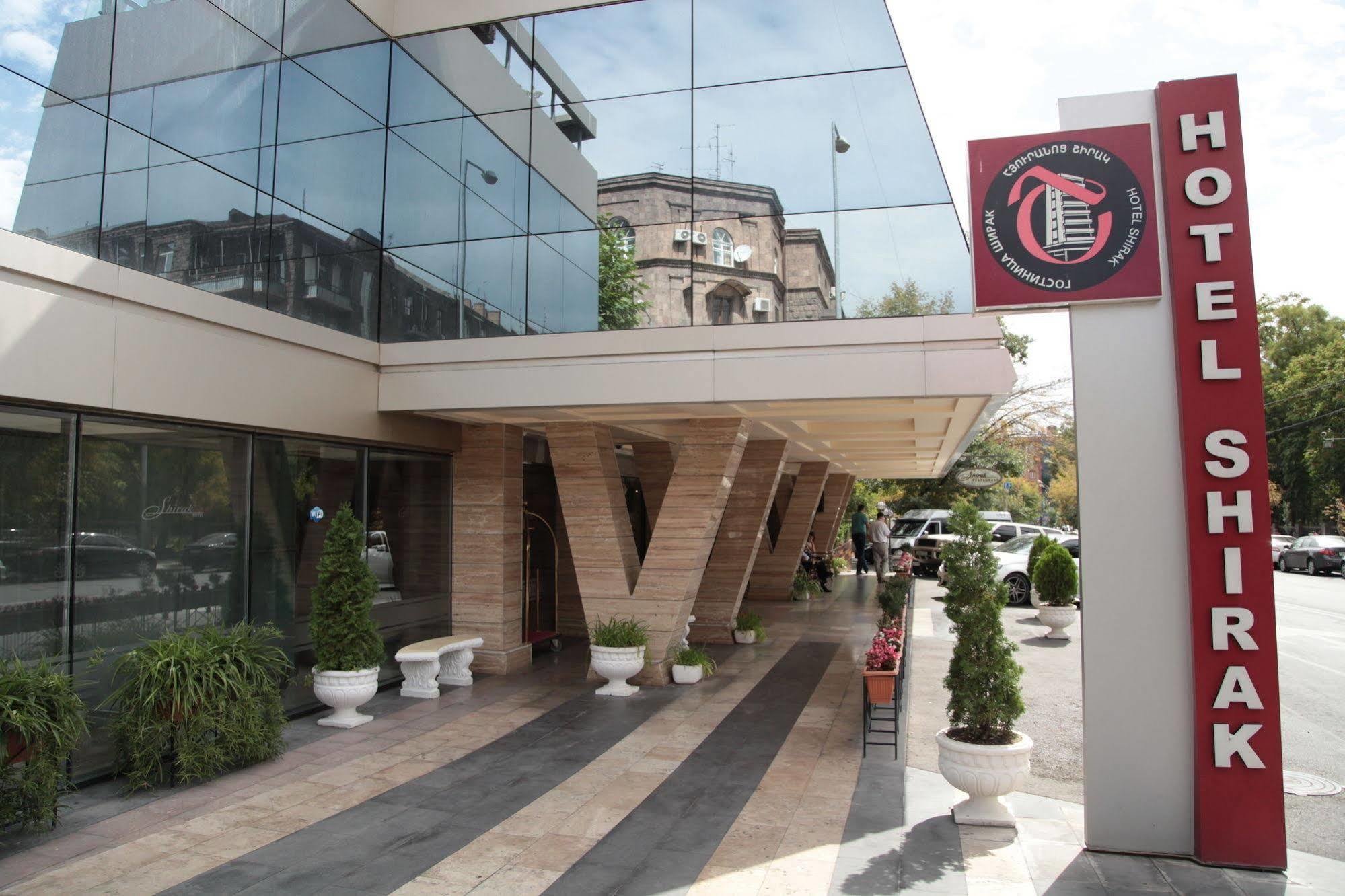 Shirak Hotel Єреван Екстер'єр фото