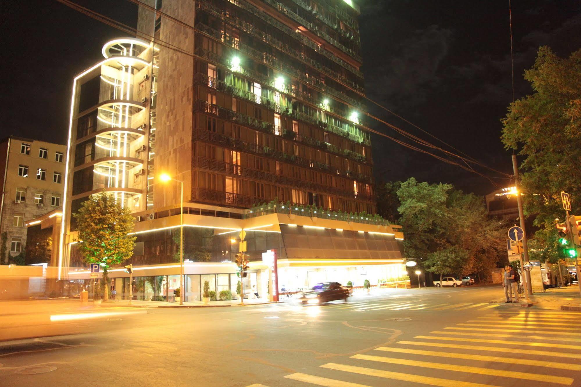 Shirak Hotel Єреван Екстер'єр фото